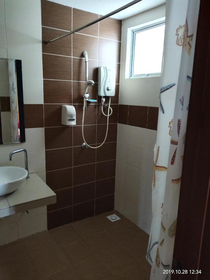 B Lagoon Muslim Apartment Malacca Buitenkant foto