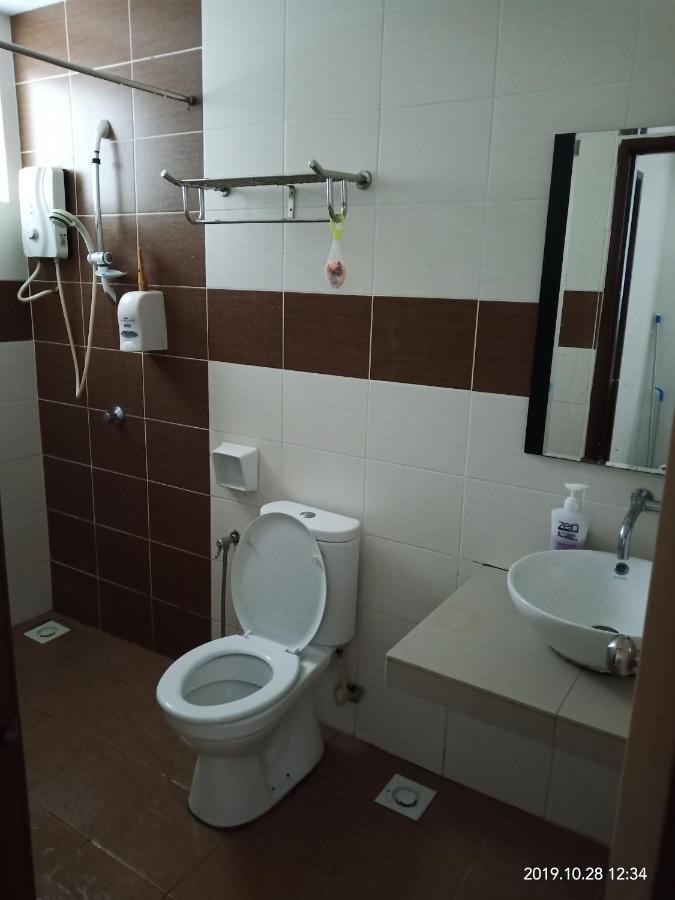 B Lagoon Muslim Apartment Malacca Buitenkant foto