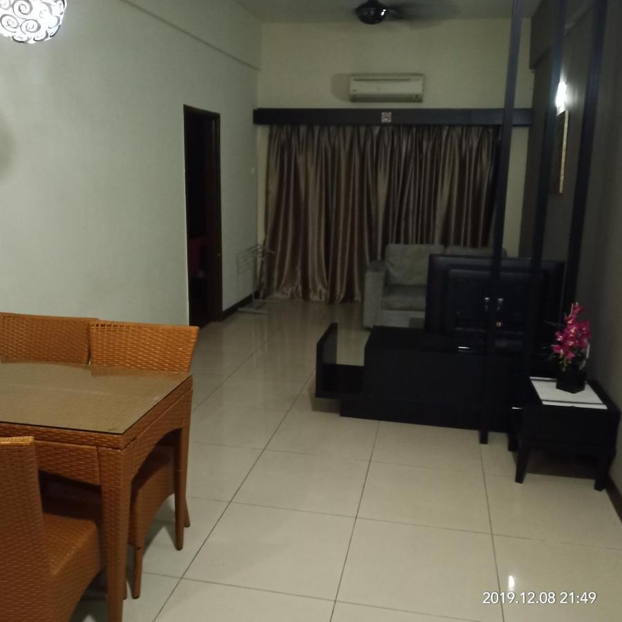 B Lagoon Muslim Apartment Malacca Buitenkant foto